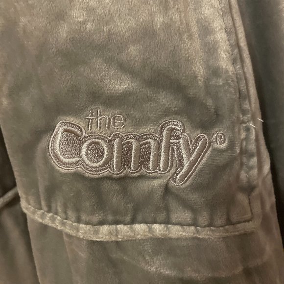 The Comfy Original Wearable Blanket in Grey - Picture 4 of 4